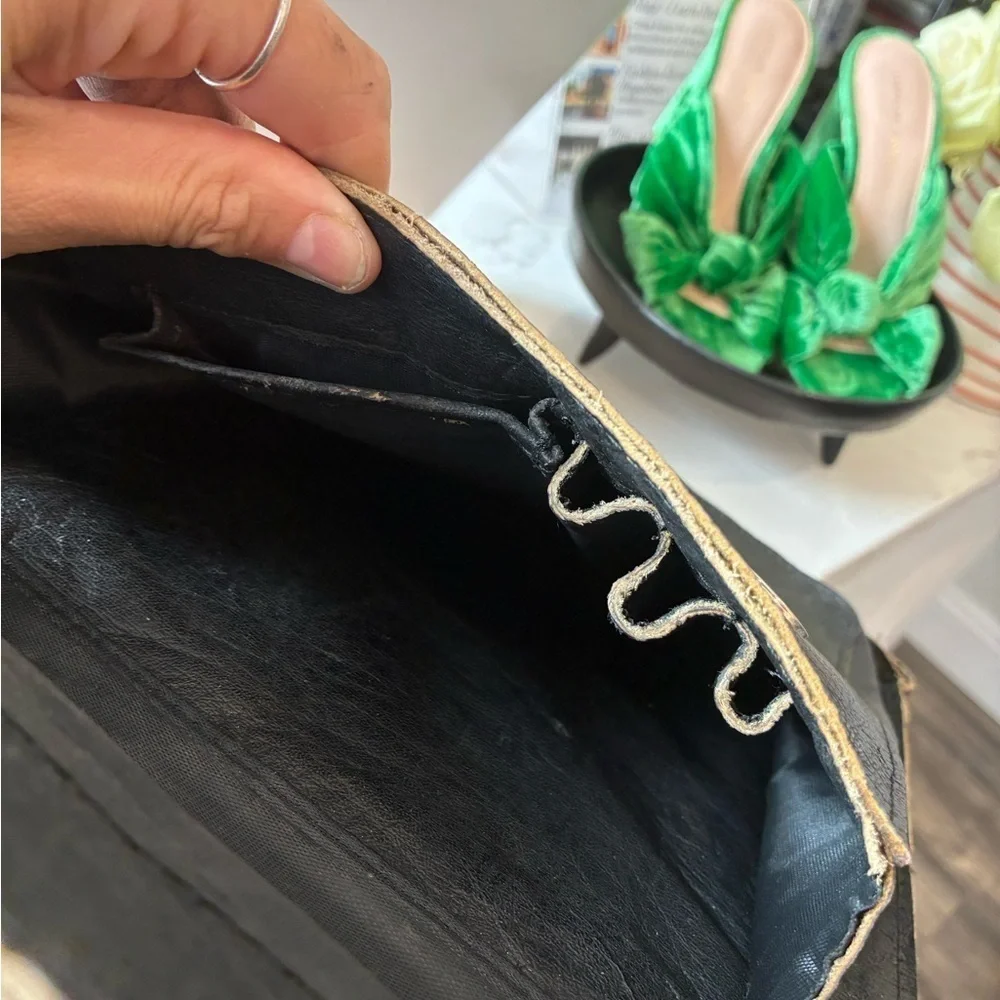 Gutsy Nomad Black Leather Bag